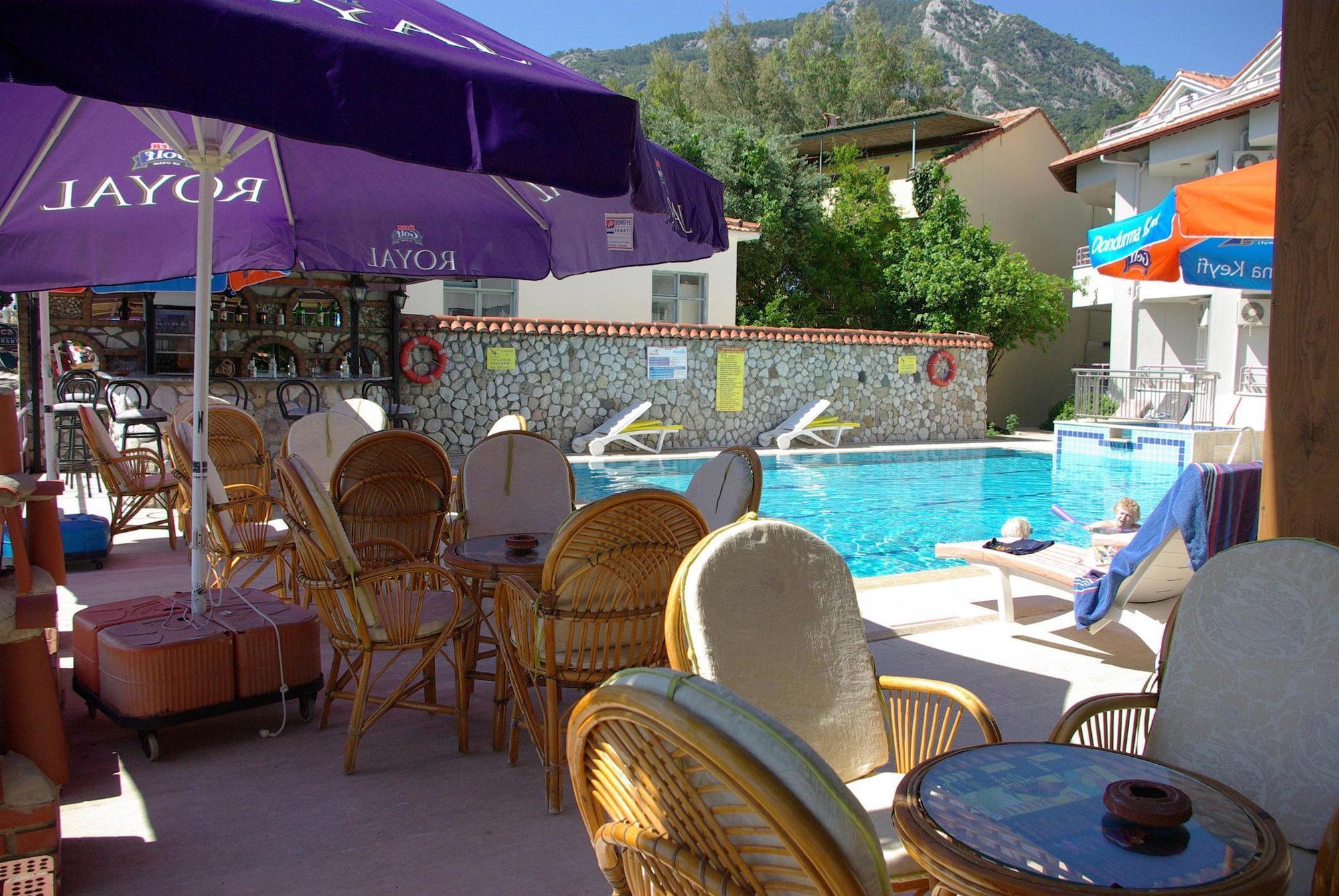 Zeybek Hotel تورونشْ المظهر الخارجي الصورة